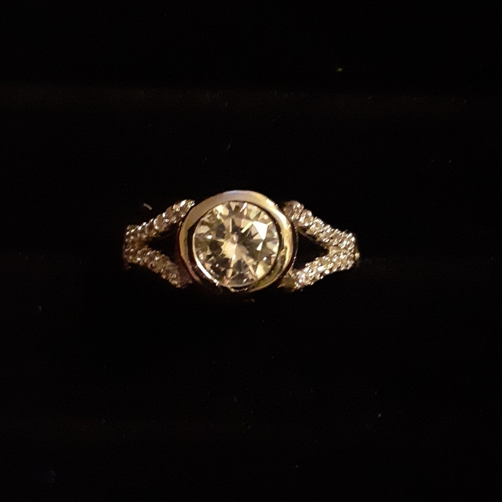 Nwot 925 sterling silver ring